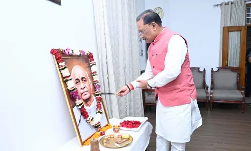 मुख्यमंत्री विष्णुदेव साय ने लौह पुरुष सरदार वल्लभभाई पटेल की जयंती पर उन्हें किया नमन