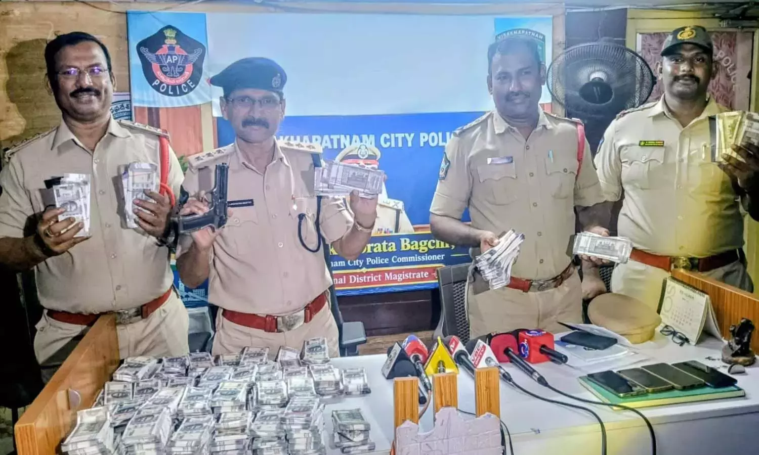 Andhra: 66 लाख रुपये के नकली नोटों से मचा हड़कंप!