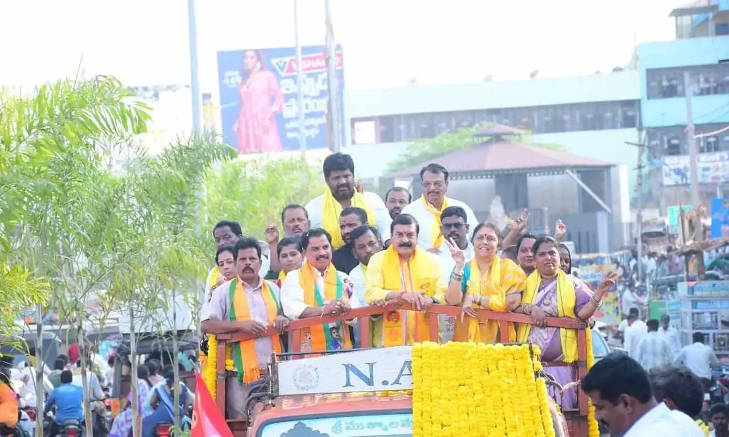 Andhra: विधायक ने कल्याणदुर्ग को सुंदर बनाने का संकल्प लिया Andhra: विधायक ने कल्याणदुर्ग को सुंदर बनाने का संकल्प लिया