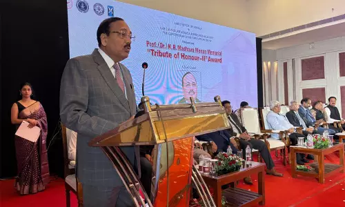 CJI सूर्यकांत ने अटॉर्नी जनरल वेंकटरमणि को किया सम्मानित, गुरु को किया याद