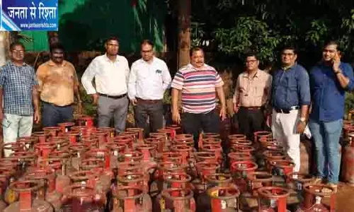 भुवनेश्वर में गैस कालाबाजारी का खुलासा, 229 सिलेंडर जब्त भुवनेश्वर में गैस कालाबाजारी का खुलासा, 229 सिलेंडर जब्त