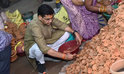 स्थानीय कारीगरों की मेहनत से रोशन हो हर घर, स्वदेशी दीयों से मनाएं दीपावली: टंकराम वर्मा