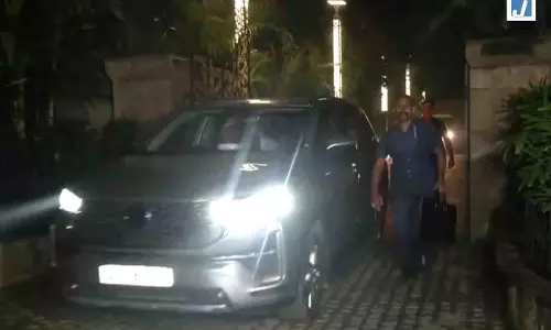 दिल्ली में उमर अब्दुल्ला की पार्टी में पहुंचे राहुल गांधी