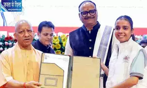 सरदार पटेल जयंती पर सीएम योगी ने बांटे रोजगार के तोहफे