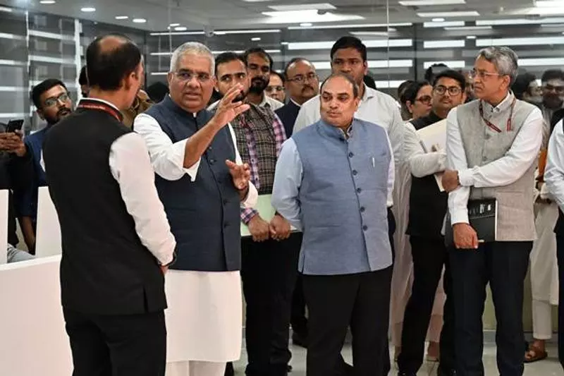 असल में प्रदूषण पर नज़र रखने के लिए इंटीग्रेटेड कमांड सेंटर असल में प्रदूषण पर नज़र रखने के लिए इंटीग्रेटेड कमांड सेंटर