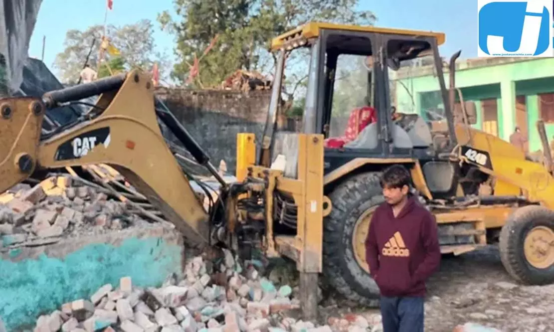 रामनगर में मकान तोड़ने की कार्रवाई, ड्रोन से निगरानी और सुरक्षा के कड़े इंतजाम रामनगर में मकान तोड़ने की कार्रवाई, ड्रोन से निगरानी और सुरक्षा के कड़े इंतजाम