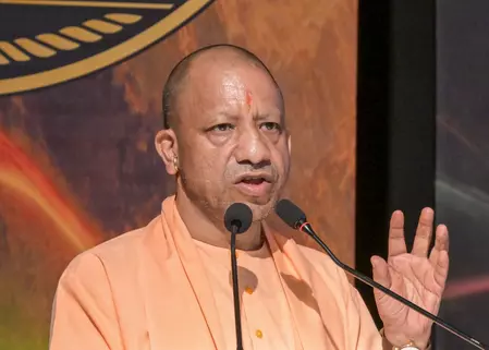 दिल्ली-काशी के बीच दौड़ेगी वंदे भारत स्लीपर ट्रेन, सीएम योगी बोले- पर्यटन और आर्थिक गतिविधियों को मिलेगी गति दिल्ली-काशी के बीच दौड़ेगी वंदे भारत स्लीपर ट्रेन, सीएम योगी बोले- पर्यटन और आर्थिक गतिविधियों को मिलेगी गति