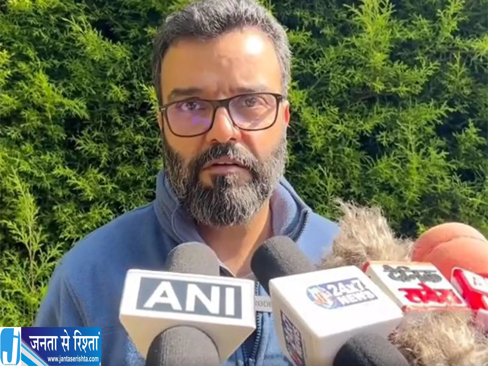 जम्मू-कश्मीर की राजनीति में भूचाल, रुहुल्लाह मेहदी ने किया इस्तीफे का ऐलान जम्मू-कश्मीर की राजनीति में भूचाल, रुहुल्लाह मेहदी ने किया इस्तीफे का ऐलान