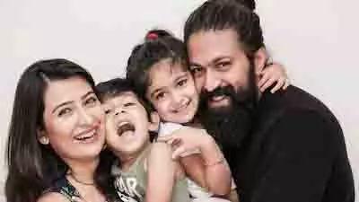 रावण बने यश को देखकर बेटे ने पूछा ऐसा सवाल, सुनकर हैरान रह गए एक्टर रावण बने यश को देखकर बेटे ने पूछा ऐसा सवाल, सुनकर हैरान रह गए एक्टर